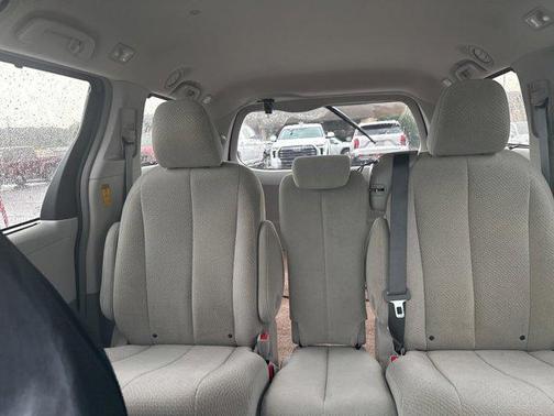 2014 Toyota Sienna LE