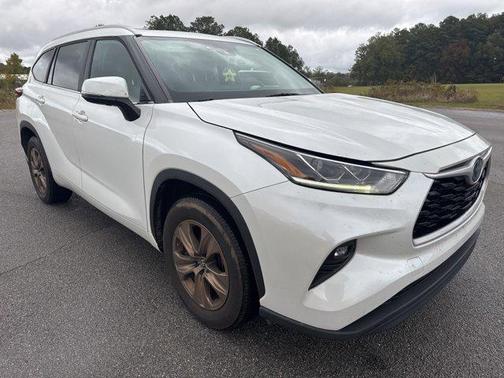 2023 Toyota Highlander Hybrid XLE