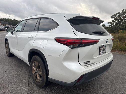 2023 Toyota Highlander Hybrid XLE