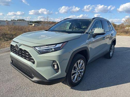 2022 Toyota RAV4 XLE Premium