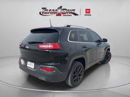 Diamond Black Crystal Pearlcoat 2017 Jeep Cherokee Latitude