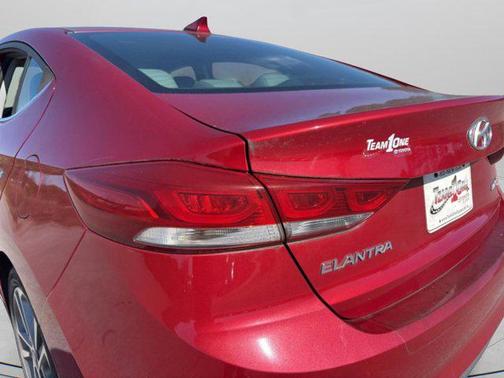 2017 Hyundai ELANTRA Limited