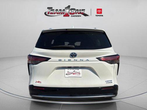 2021 Toyota Sienna Limited 7-Passenger