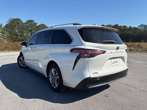 2021 Toyota Sienna Limited 7-Passenger