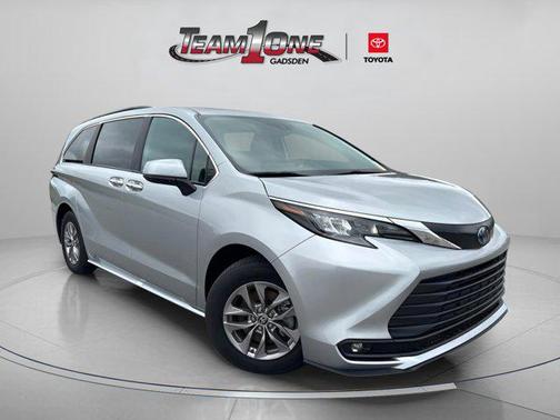 Celestial Silver Metallic 2025 Toyota Sienna XLE
