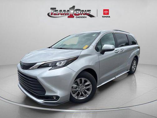 Celestial Silver Metallic 2025 Toyota Sienna XLE
