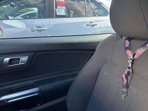 2020 Ford Mustang EcoBoost