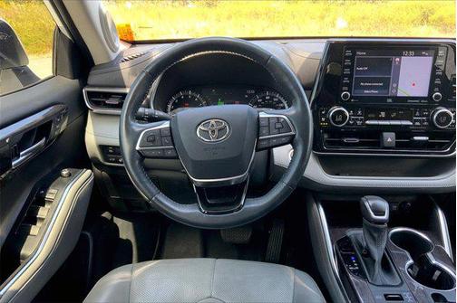 2021 Toyota Highlander Platinum
