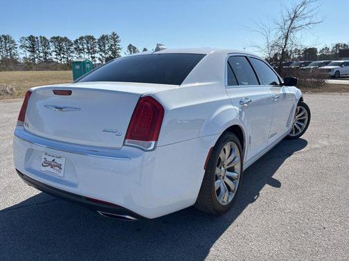 2017 Chrysler 300C Base