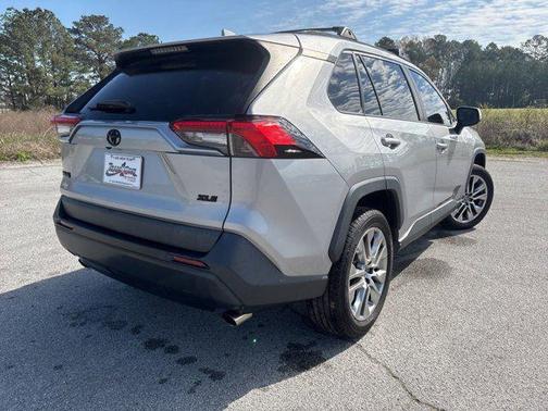 2019 Toyota RAV4 XLE Premium