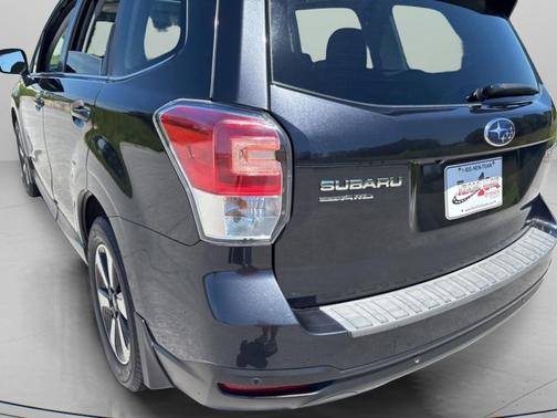 Dark Gray Metallic 2017 Subaru Forester 2.5i Limited