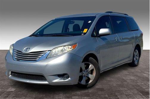 2016 Toyota Sienna LE