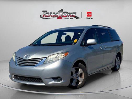 2016 Toyota Sienna LE