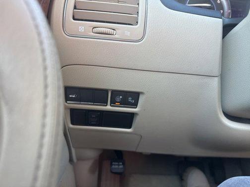 2016 INFINITI QX80 Base