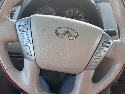 2016 INFINITI QX80 Base