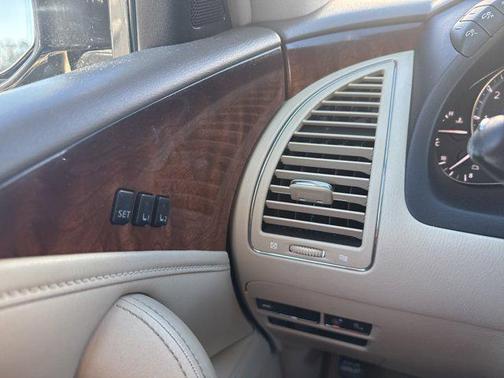 2016 INFINITI QX80 Base