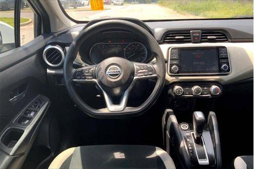 2020 Nissan Versa 1.6 SV