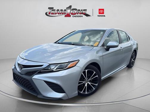 Celestial Silver Metallic 2019 Toyota Camry SE