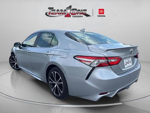 Celestial Silver Metallic 2019 Toyota Camry SE