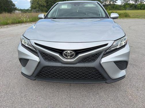 Celestial Silver Metallic 2020 Toyota Camry SE