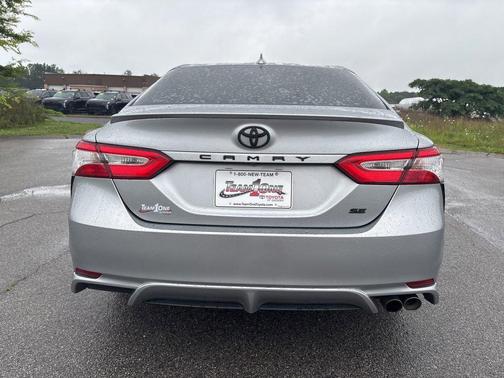 Celestial Silver Metallic 2020 Toyota Camry SE