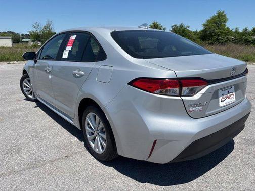 Classic Silver Metallic 2026 Toyota Corolla LE