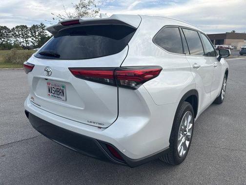 2023 Toyota Highlander Platinum