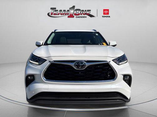 2023 Toyota Highlander Platinum