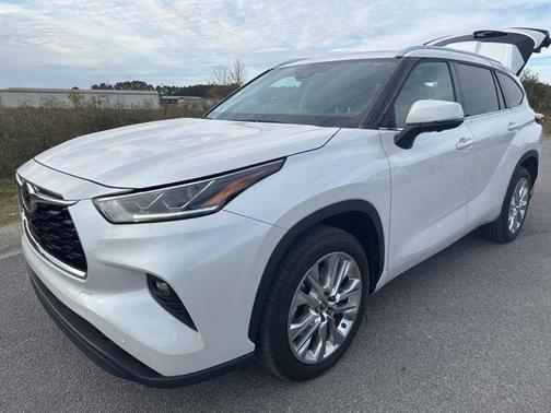 2023 Toyota Highlander Platinum