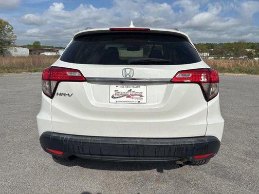 Platinum White Pearl 2022 Honda HR-V EX-L