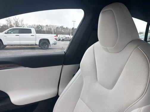 2022 Tesla Model S Base