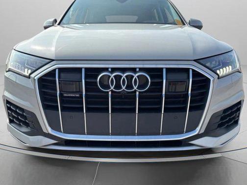 2024 Audi Q7 55 Premium Plus