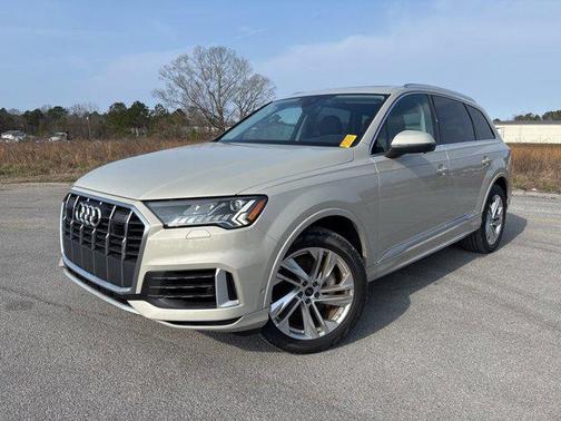 2024 Audi Q7 55 Premium Plus