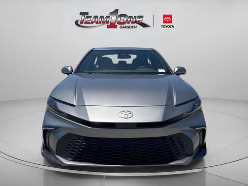 01l5/Heavy Meta 2026 Toyota Camry SE