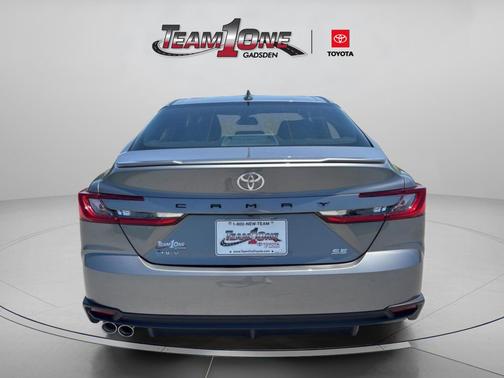 01l5/Heavy Meta 2026 Toyota Camry SE