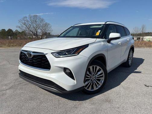 2023 Toyota Highlander Platinum