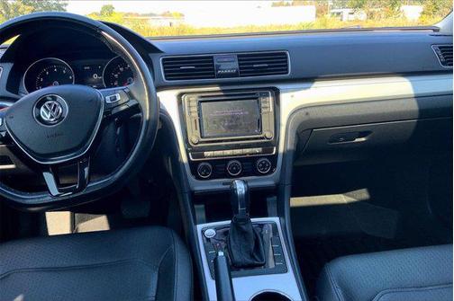 2019 Volkswagen Passat 2.0T Wolfsburg Edition