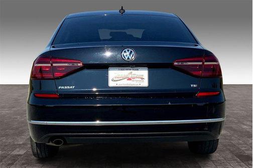 2019 Volkswagen Passat 2.0T Wolfsburg Edition