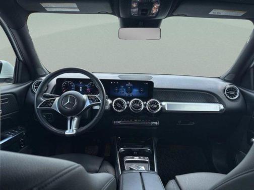 Polar White 2025 Mercedes-Benz GLB 250 Base