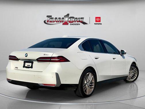 2025 BMW 530 i