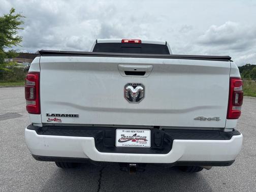 Bright White Clearcoat 2024 RAM 2500 Laramie Crew Cab 4x4 6'4' Box