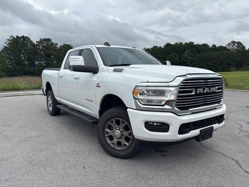 Bright White Clearcoat 2024 RAM 2500 Laramie Crew Cab 4x4 6'4' Box