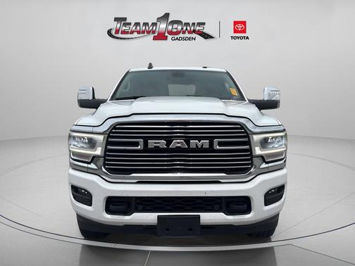 Bright White Clearcoat 2024 RAM 2500 Laramie Crew Cab 4x4 6'4' Box