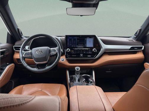 2022 Toyota Highlander Platinum