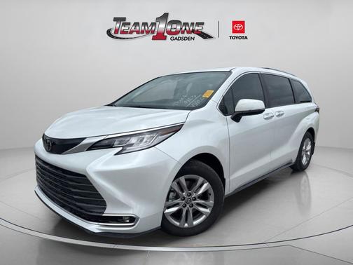 Wind Chill Pearl 2026 Toyota Sienna Limited