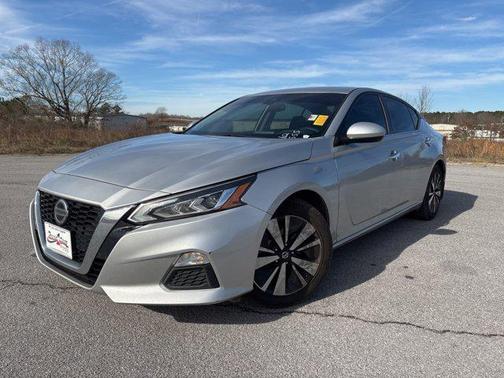 2022 Nissan Altima 2.5 SV