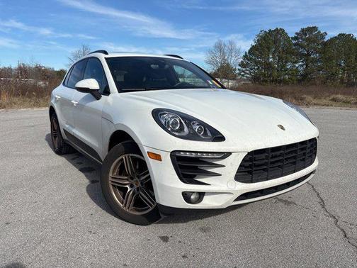 2018 Porsche Macan 