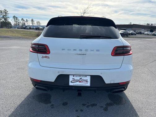 2018 Porsche Macan 