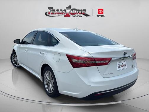 Blizzard Pearl 2016 Toyota Avalon Hybrid Limited