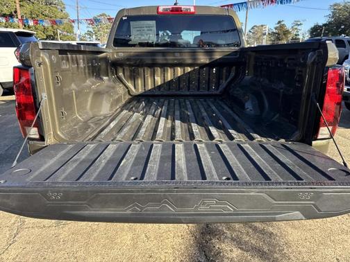 2024 Chevrolet Colorado WT